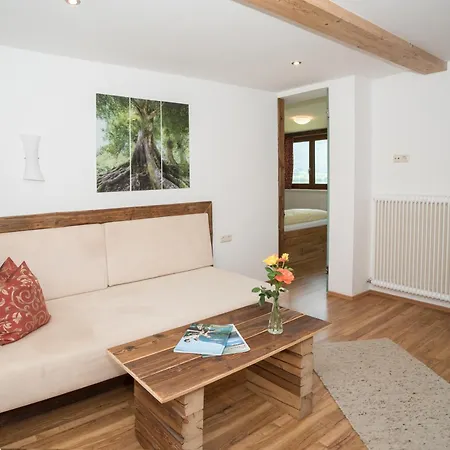 Gaestehaus Kasbichler Bed & Breakfast